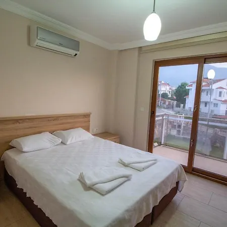 Prestij Garden 4+1 , Oezel Havuzlu, וילה *