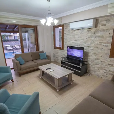 Villa Prestij Garden 4+1 , Oezel Havuzlu,